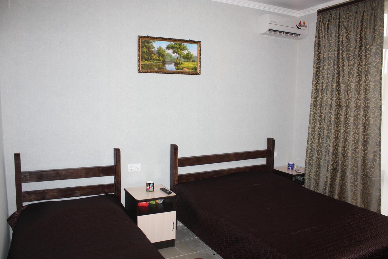 Viktoria Hotel Pitsunda Habitación foto